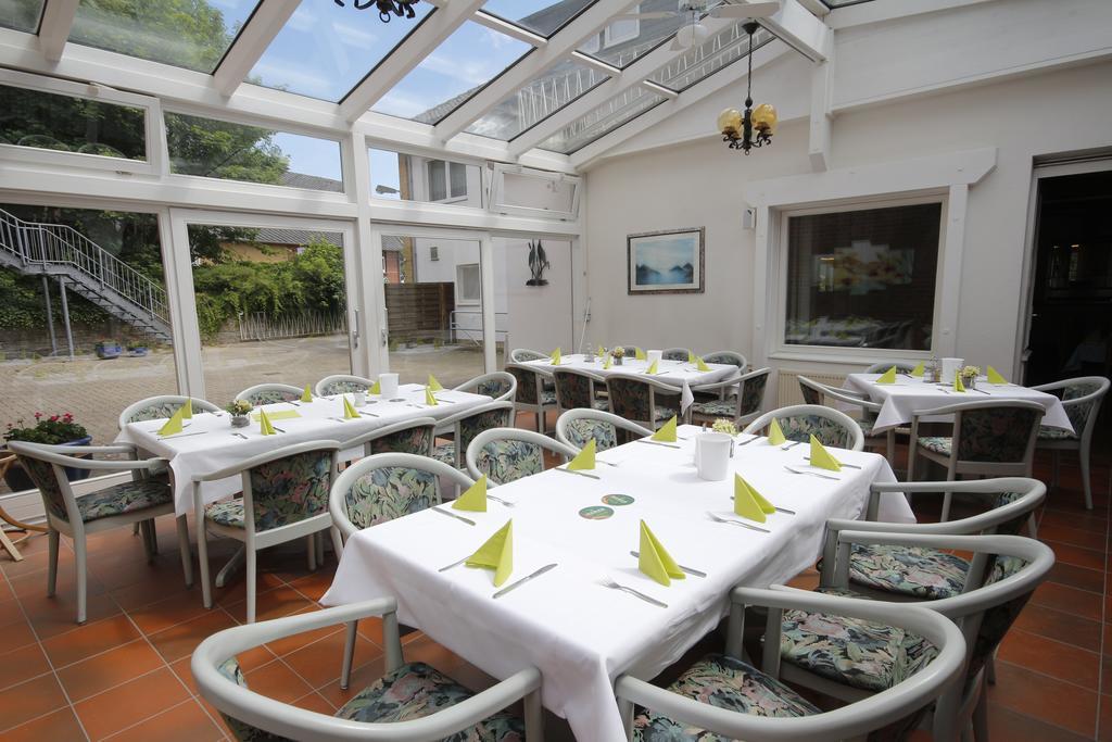 Hotel Restaurant Zum Jaegerheim Wendeburg Extérieur photo